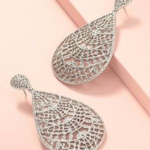 NWOT silver earrings by Stella & Dot